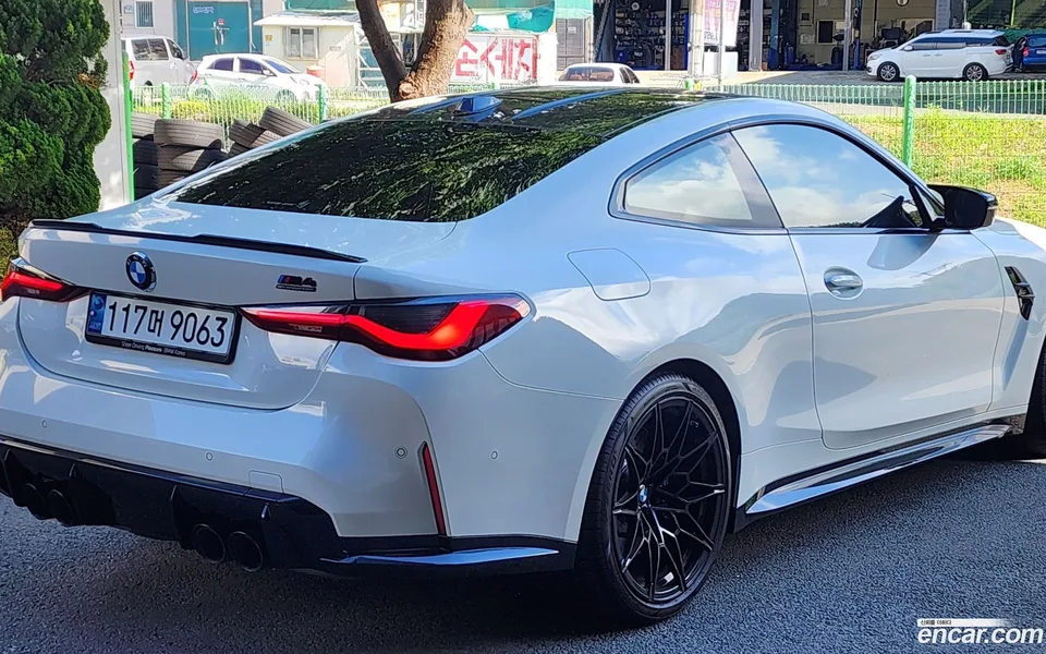 BMW M4 M4 M xDrive 2023 — thumbnail 3