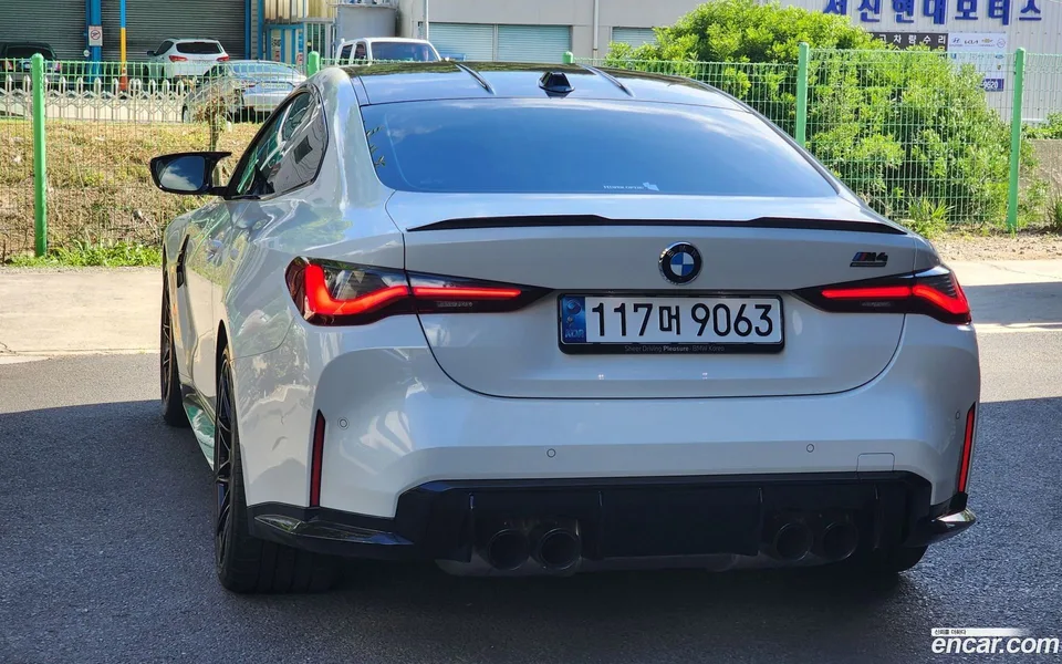 BMW M4 M4 M xDrive 2023 — thumbnail 4