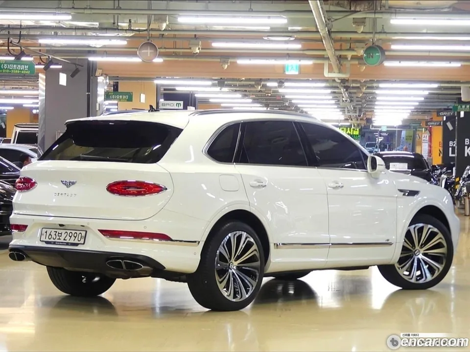 Bentley Bentayga 4.0 V8 2022 — thumbnail 3