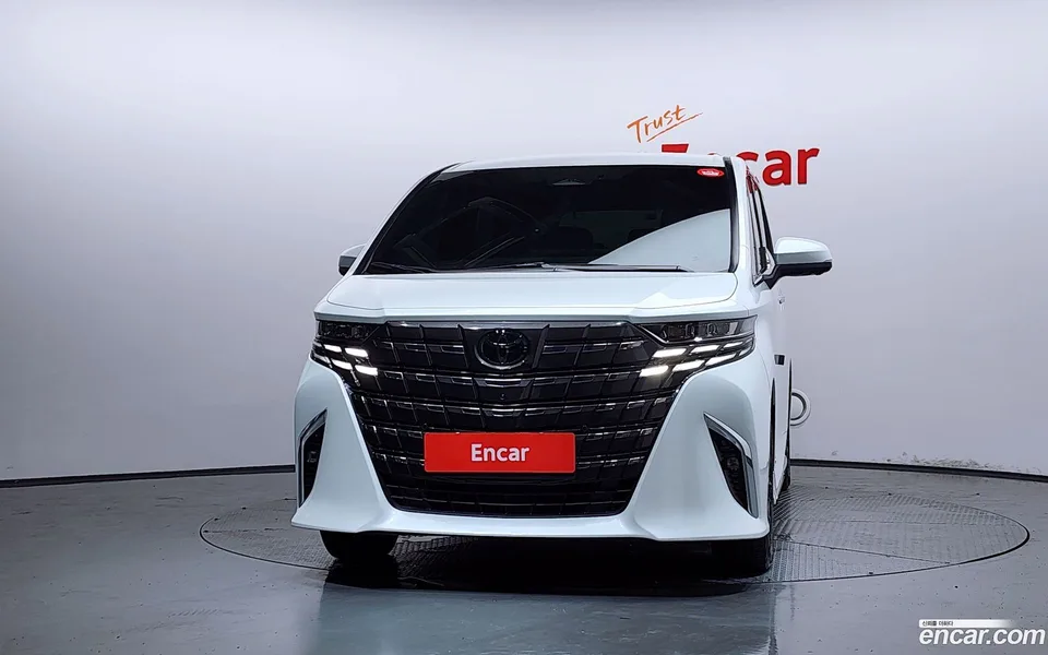 Toyota Alphard 2.5 HEV AWD 2024 — thumbnail 3