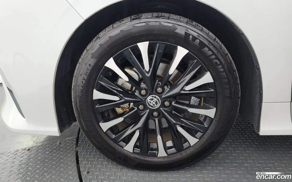 Toyota Alphard 2.5 HEV AWD 2024 — thumbnail 5
