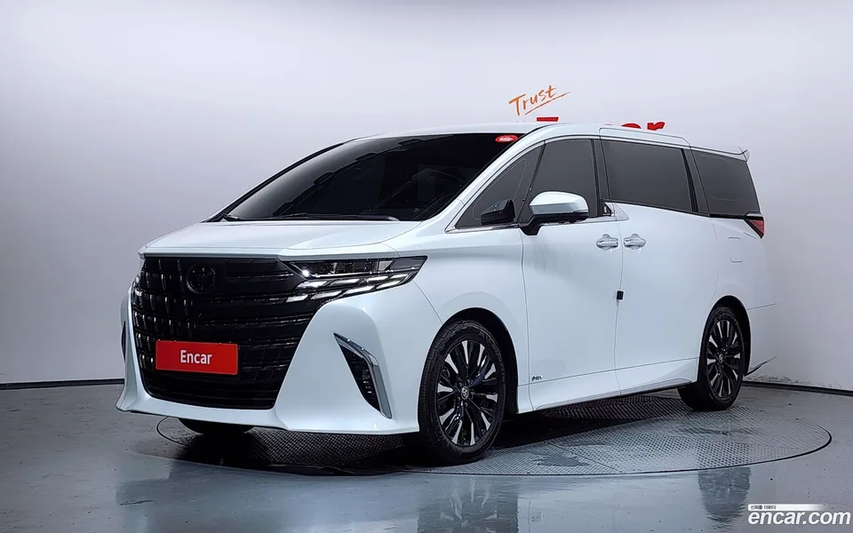 Toyota Alphard 2.5 HEV AWD 2024 — photo 1, buy with delivery to Moscow