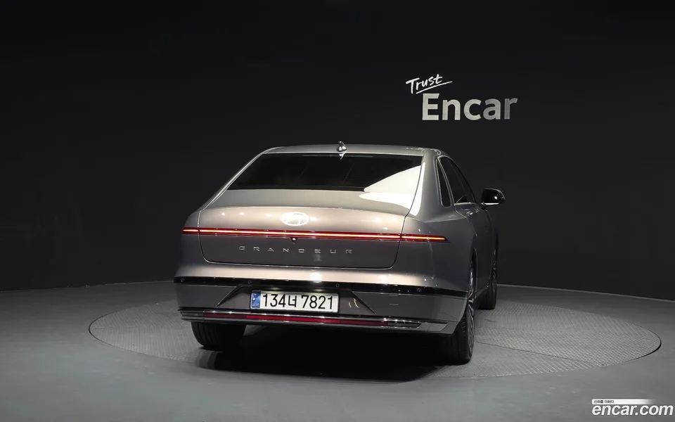 Hyundai Grandeur 3.5 2WD 2023 — thumbnail 4