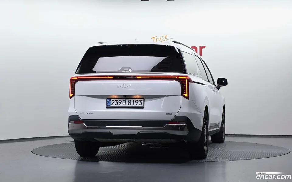 Kia Carnival HEV 9 2024 — миниатюра 4