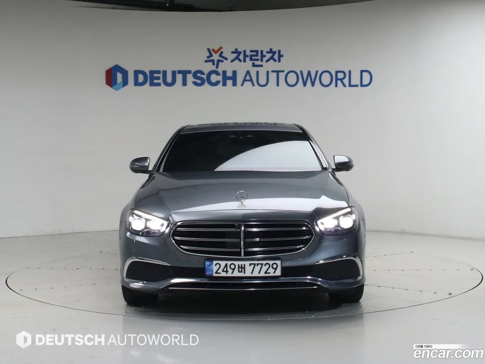 Mercedes-Benz E-Class E250 2022 — thumbnail 3