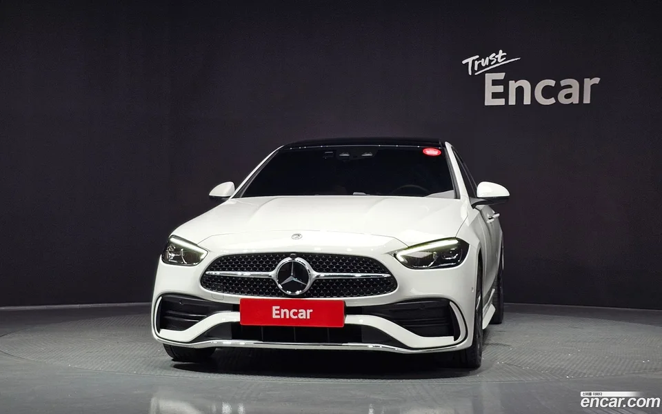 Mercedes-Benz C-Class C200 AMG Line 2025 — thumbnail 3