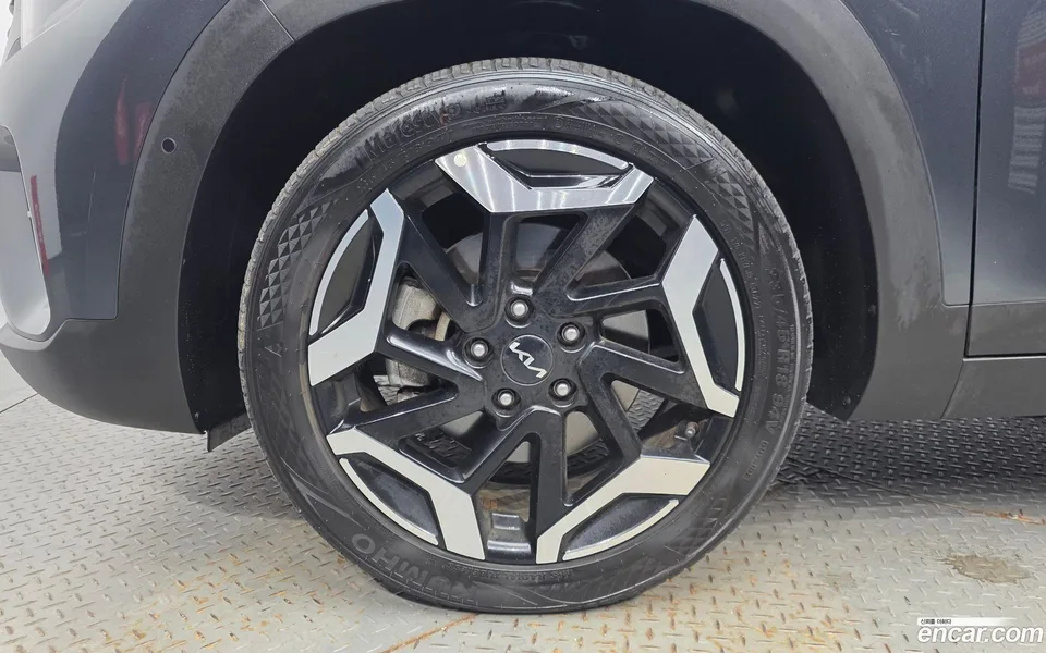 Kia Seltos 1.6 2WD 2023 — thumbnail 2