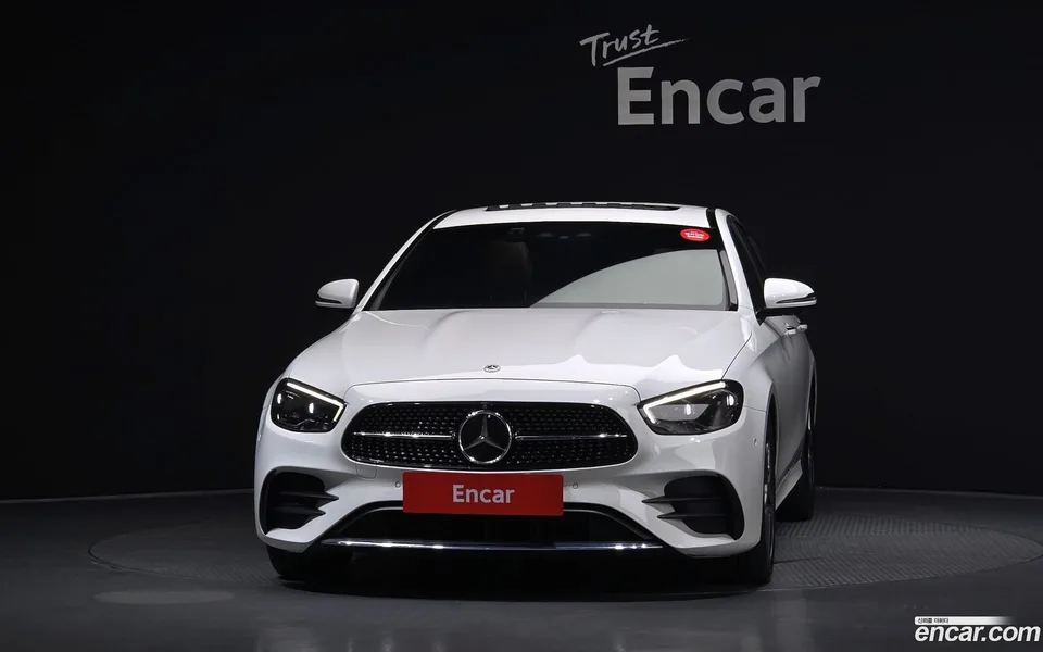 Mercedes-Benz E-Class E250 AMG Line 2023 — thumbnail 3