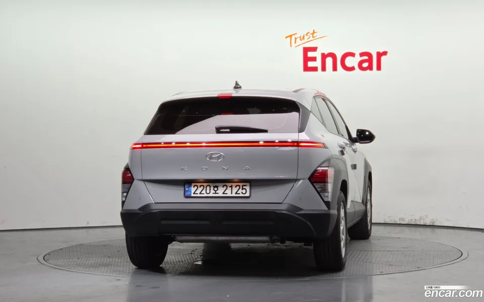 Hyundai Kona 2.0 2WD 2023 — миниатюра 4