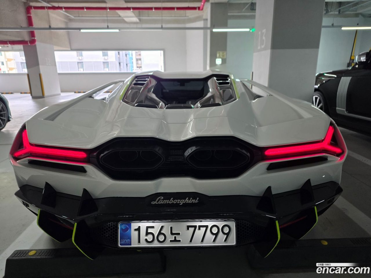Lamborghini Revuelto 2025 — 4