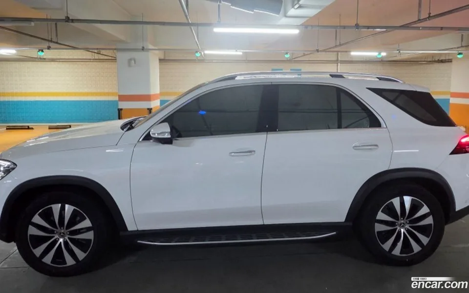 Mercedes-Benz GLE-Class GLE300d 4MATIC 2026 — thumbnail 3