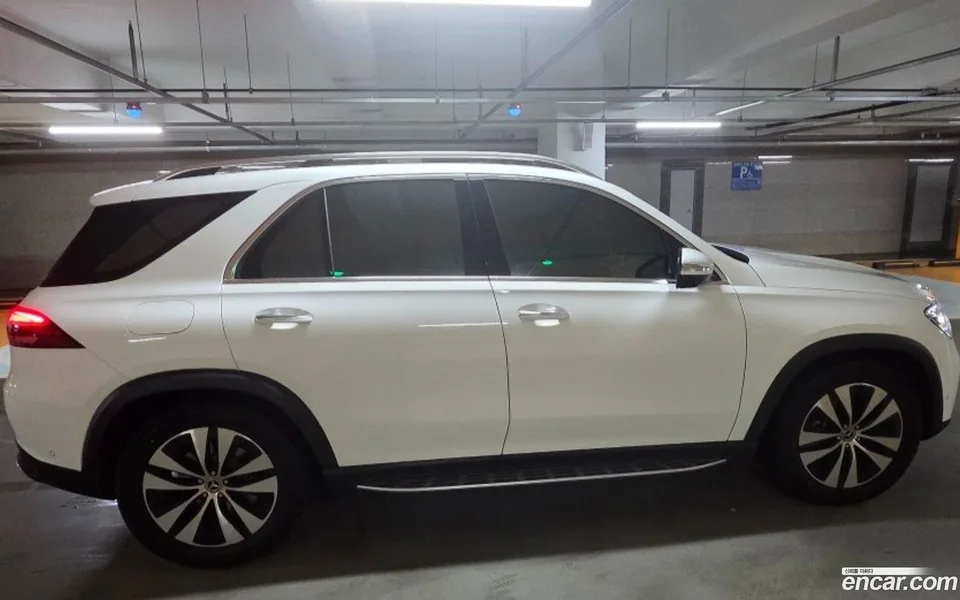 Mercedes-Benz GLE-Class GLE300d 4MATIC 2026 — thumbnail 4