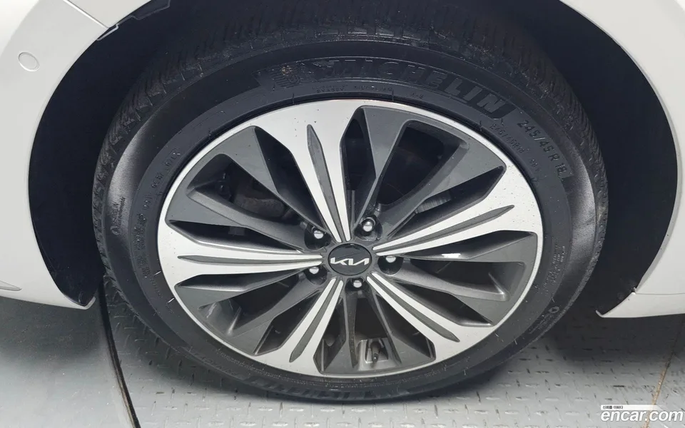 Kia K8 Hybrid 2022 — thumbnail 2