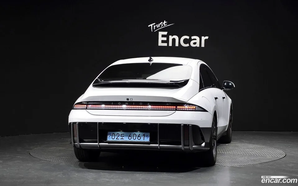 Hyundai Ioniq 6 2023 — thumbnail 4