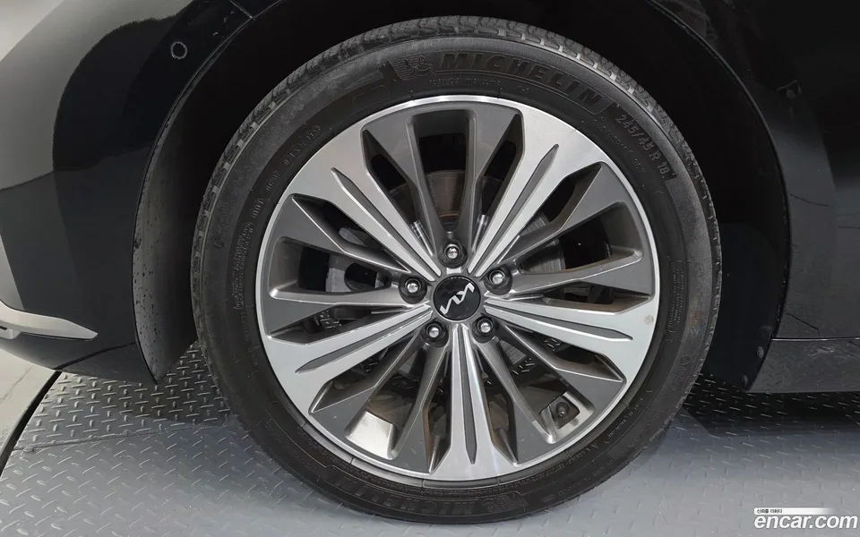 Kia K8 Hybrid 2023 — thumbnail 2