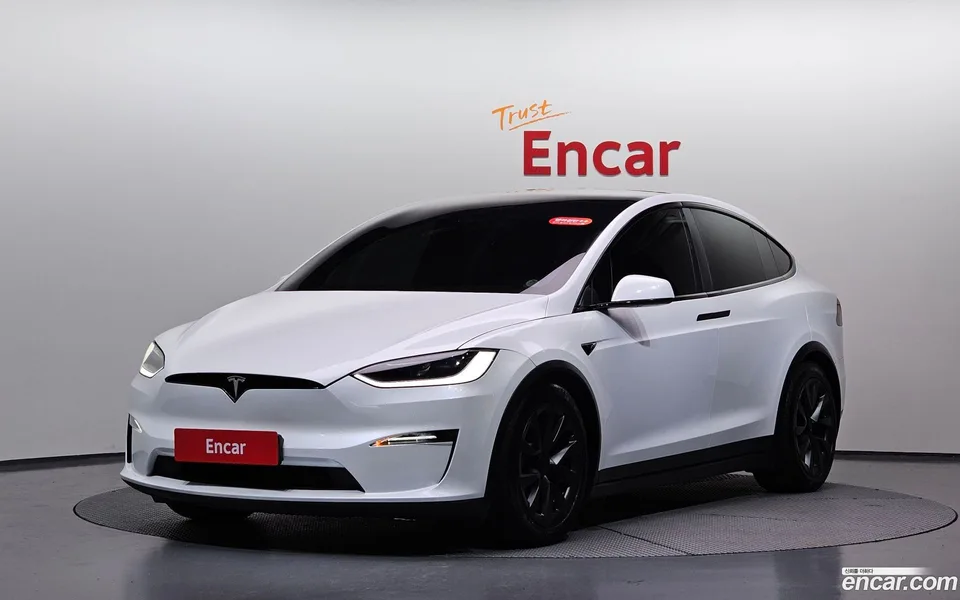 Tesla Model X AWD 2023 — photo 1, buy with delivery to Moscow