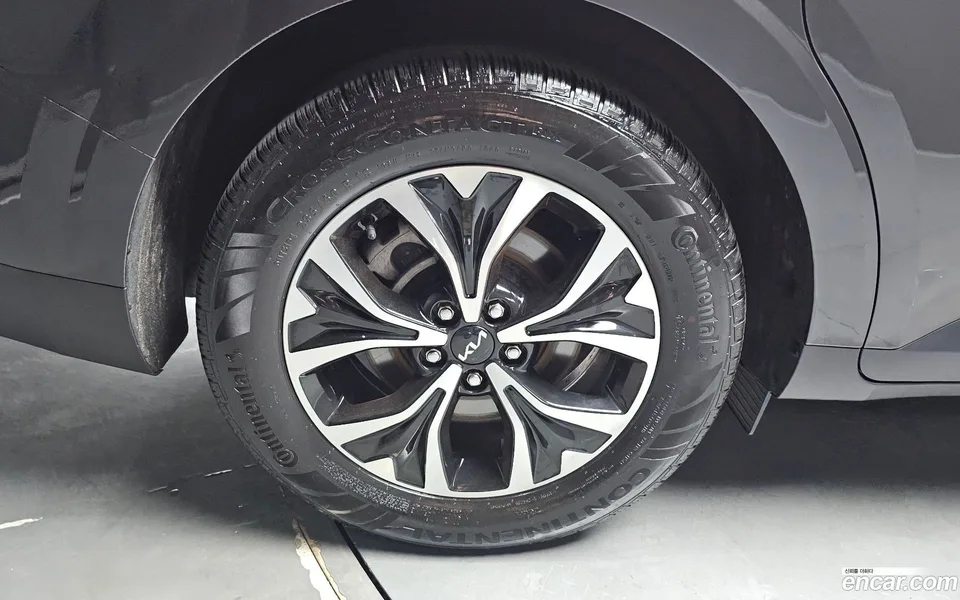 Kia Carnival 9 2022 — thumbnail 5