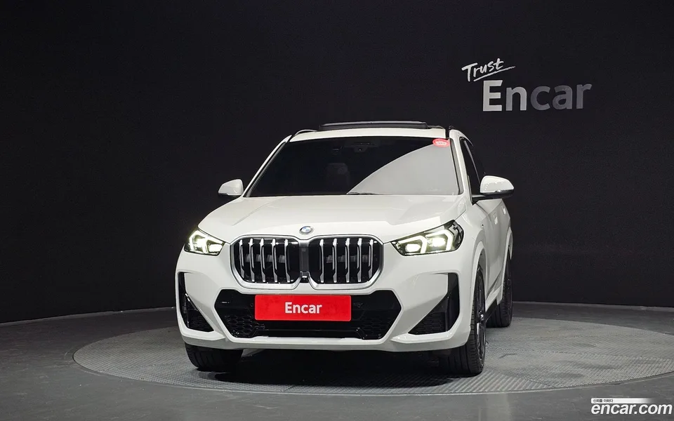 BMW X1 xDrive 20i M 2025 — миниатюра 3