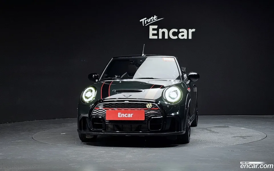 MINI Cooper S Convertible JCW 2024 — thumbnail 3