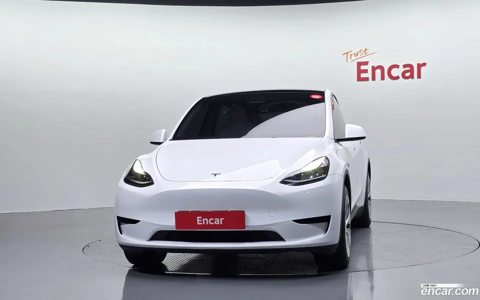 Tesla Model Y RWD 2024 — thumbnail 3