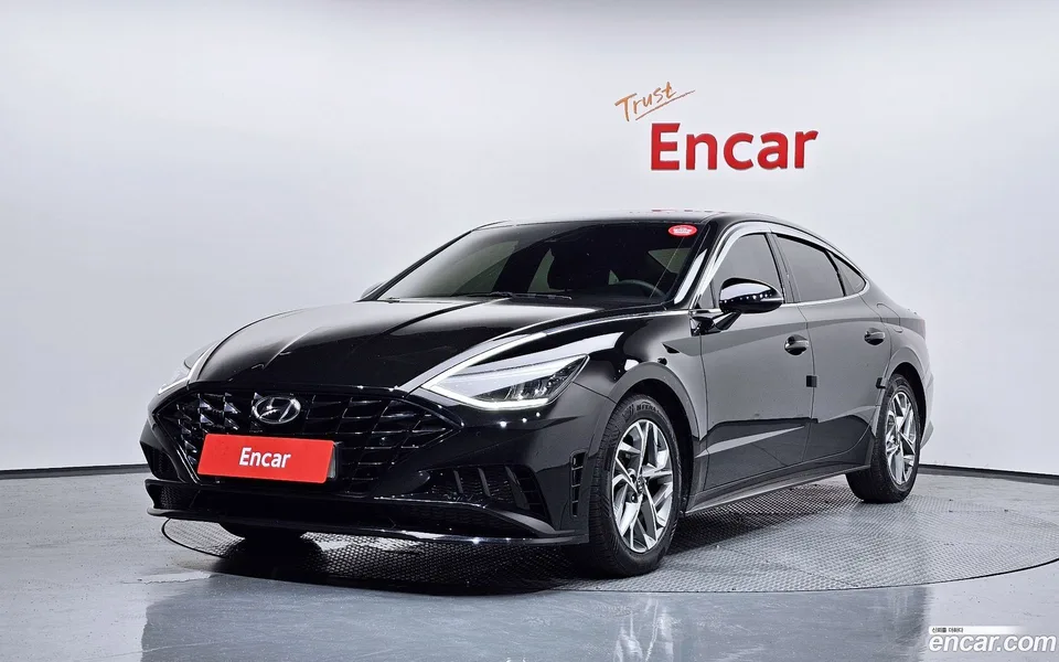 Hyundai Sonata 2.0 2022 — photo 1, buy with delivery to Moscow