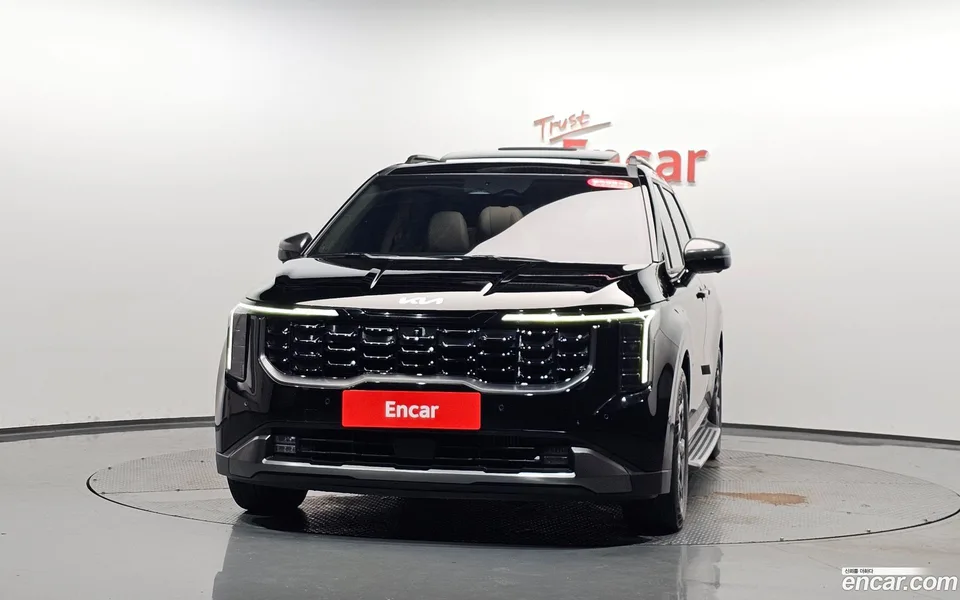 Kia Carnival 7 2024 — thumbnail 3