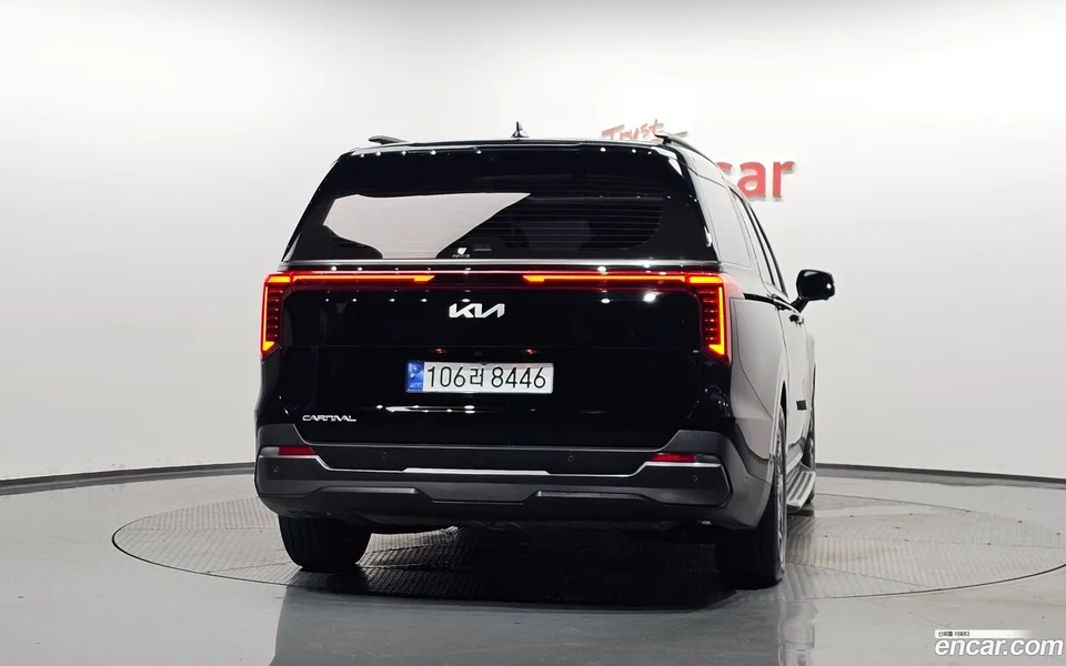 Kia Carnival 7 2024 — thumbnail 4