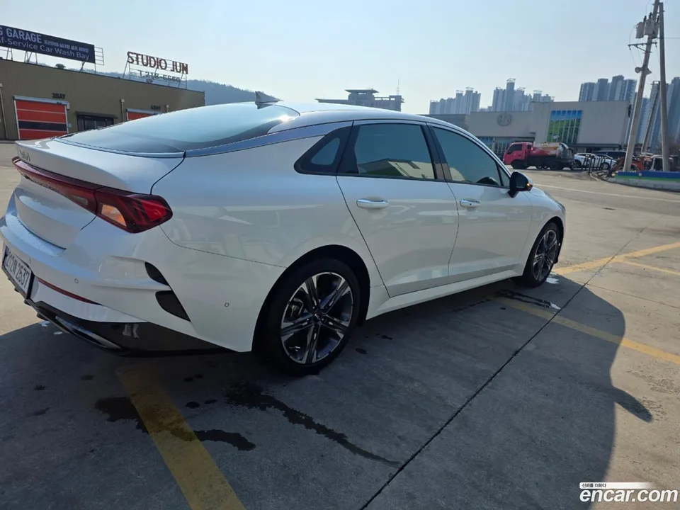 Kia K5 1.6 2023 — thumbnail 2