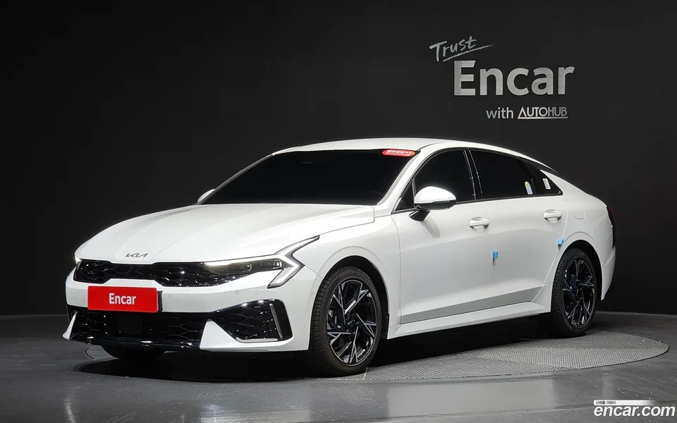 Kia K5 2.0 2025 — photo 1, buy with delivery to Moscow