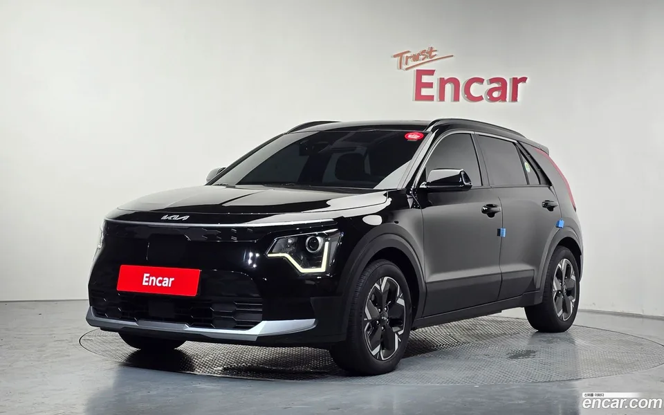 Kia Niro EV 2022 — photo 1, buy with delivery to Moscow