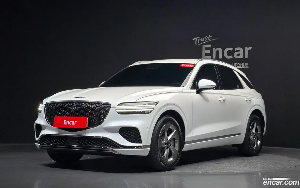 Genesis GV70 2.5T AWD 2025 — photo 1, buy with delivery to Moscow