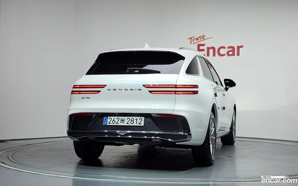 Genesis GV70 2.5T 2WD 2024 — thumbnail 4