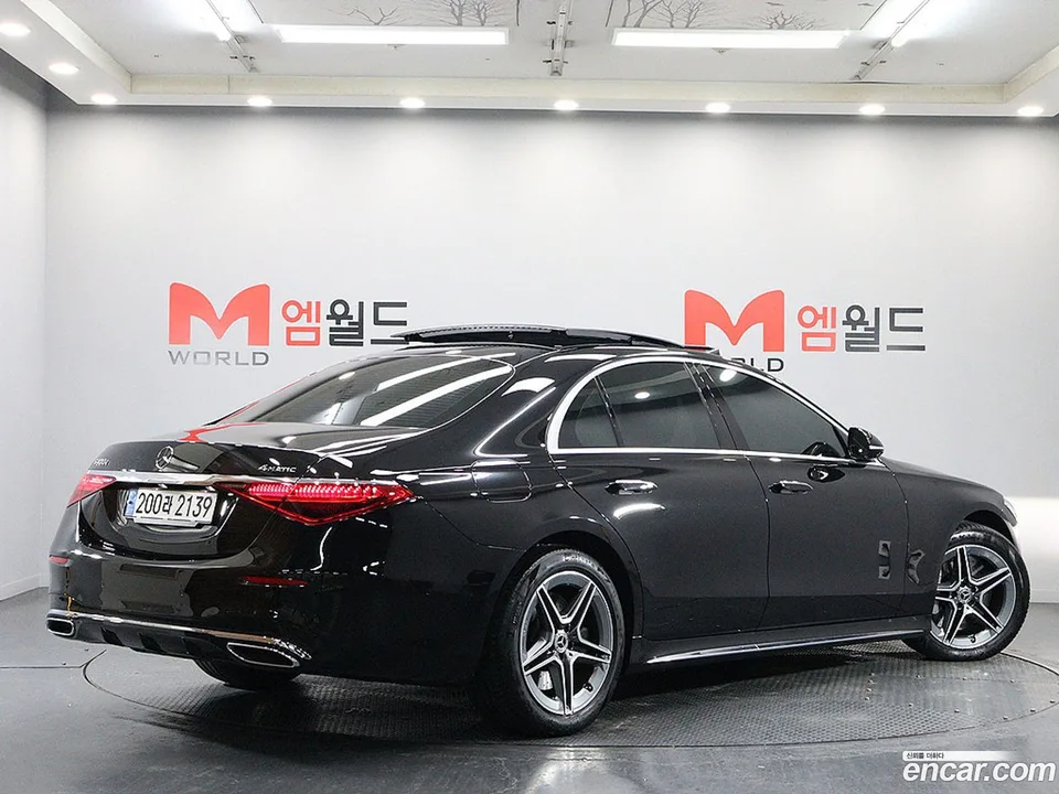 Mercedes-Benz S-Class S400 d 4MATIC 2023 — thumbnail 4