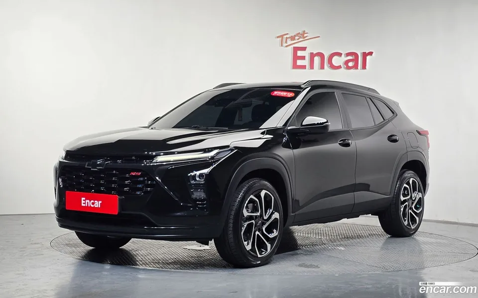Chevrolet Trax Crossover 1.2 RS 2023 — photo 1, buy with delivery to Moscow