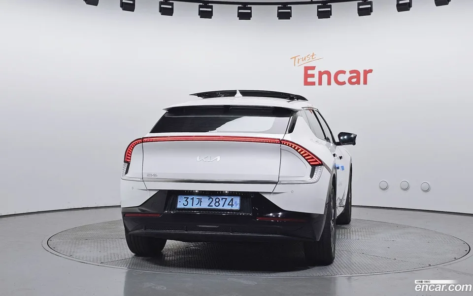Kia EV6 2023 — thumbnail 4