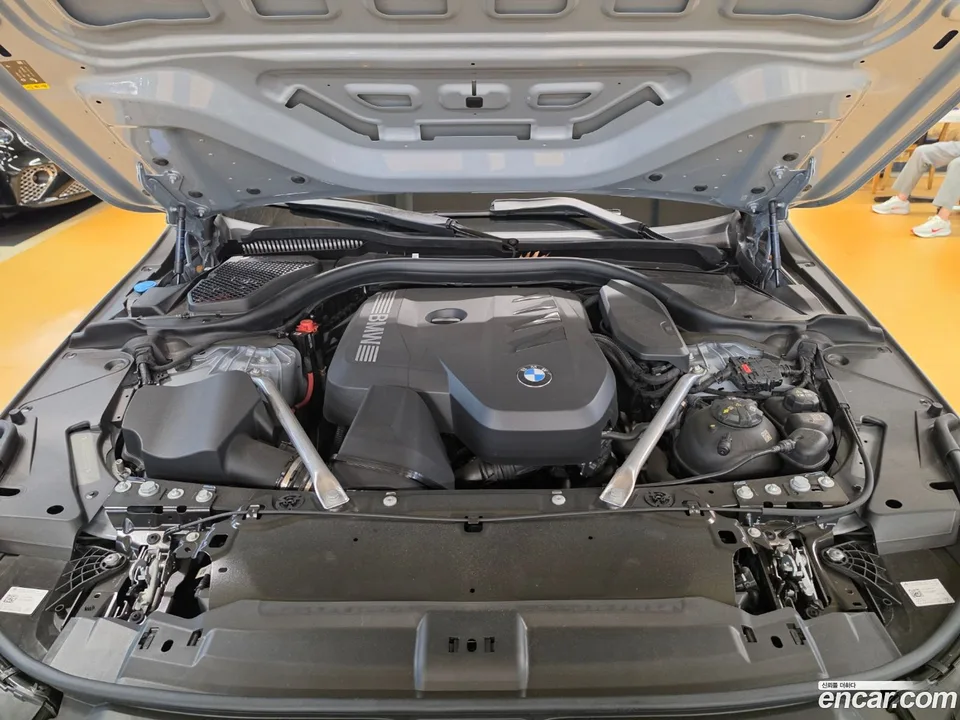 BMW 5 Series 520i M 2024 — thumbnail 5