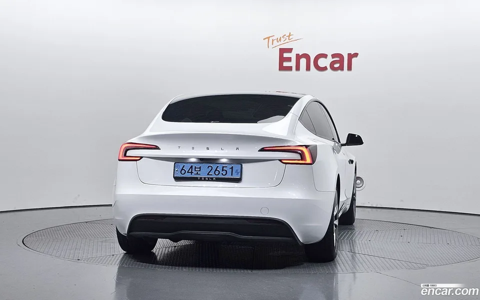 Tesla Model 3 RWD 2024 — миниатюра 4