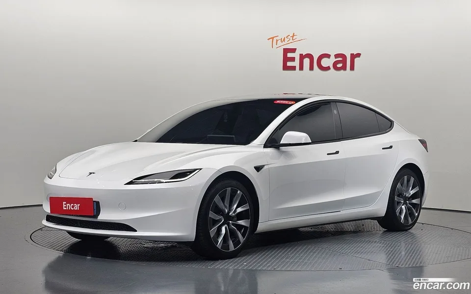 Tesla Model 3 RWD 2024 — фото 1, купить с доставкой в Москву
