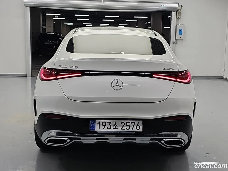 Mercedes-Benz GLC-Class GLC300 4MATIC 2024 — thumbnail 3