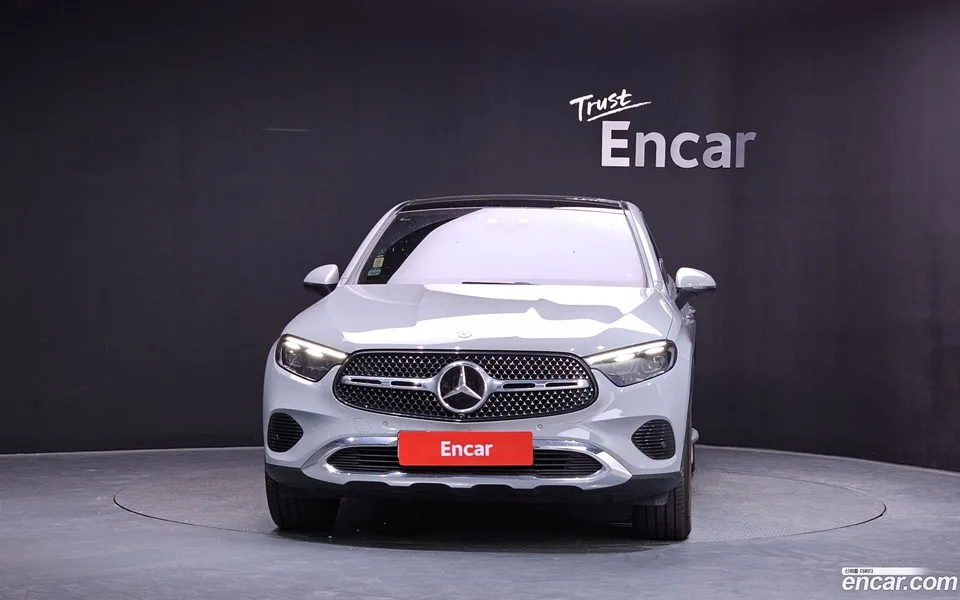 Mercedes-Benz GLC-Class GLC300 4MATIC 2025 — thumbnail 3