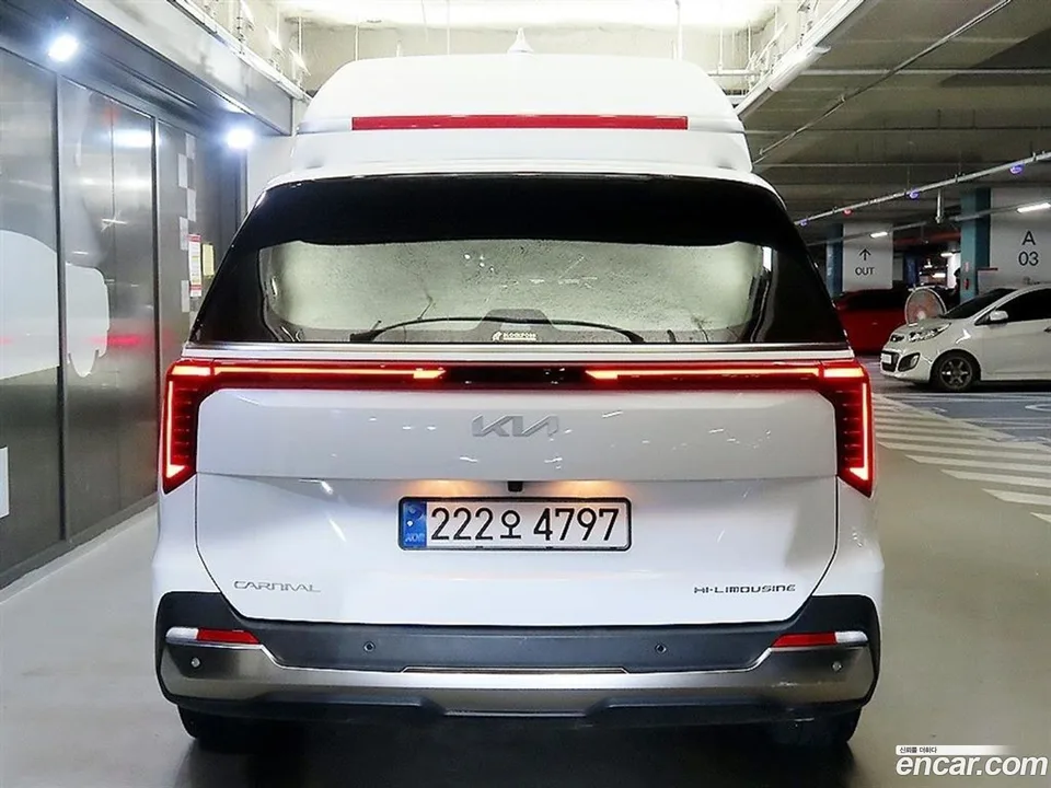 Kia Carnival 9 () 2024 — thumbnail 2