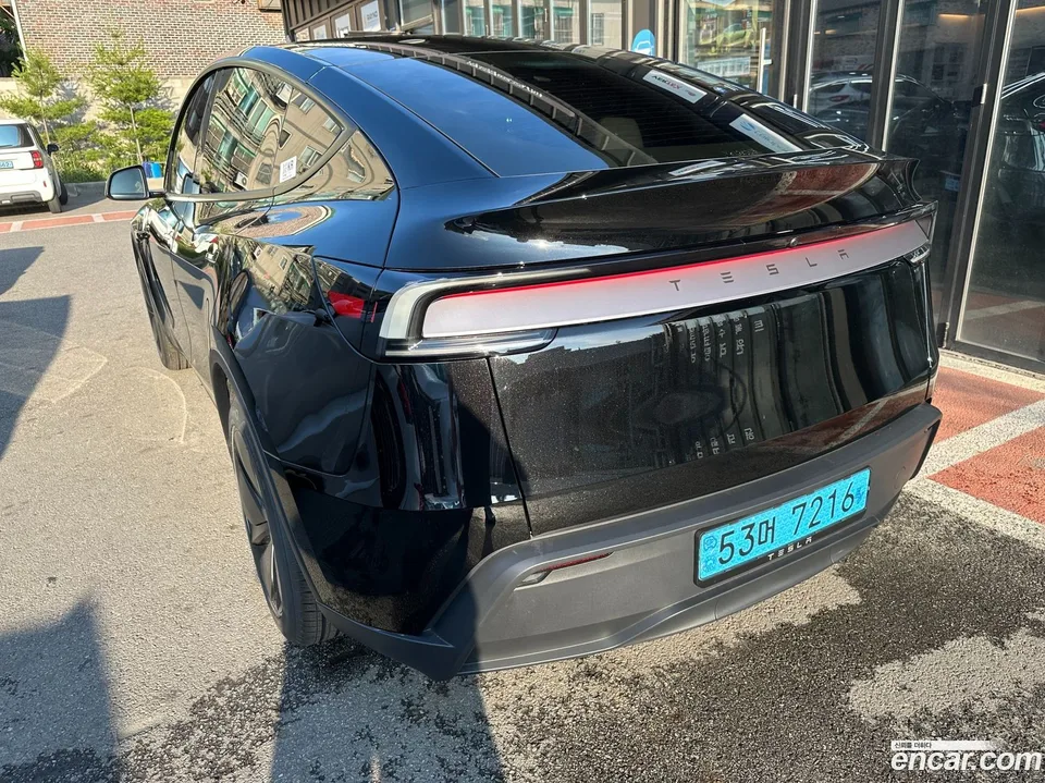 Tesla Model Y RWD 2026 — thumbnail 5