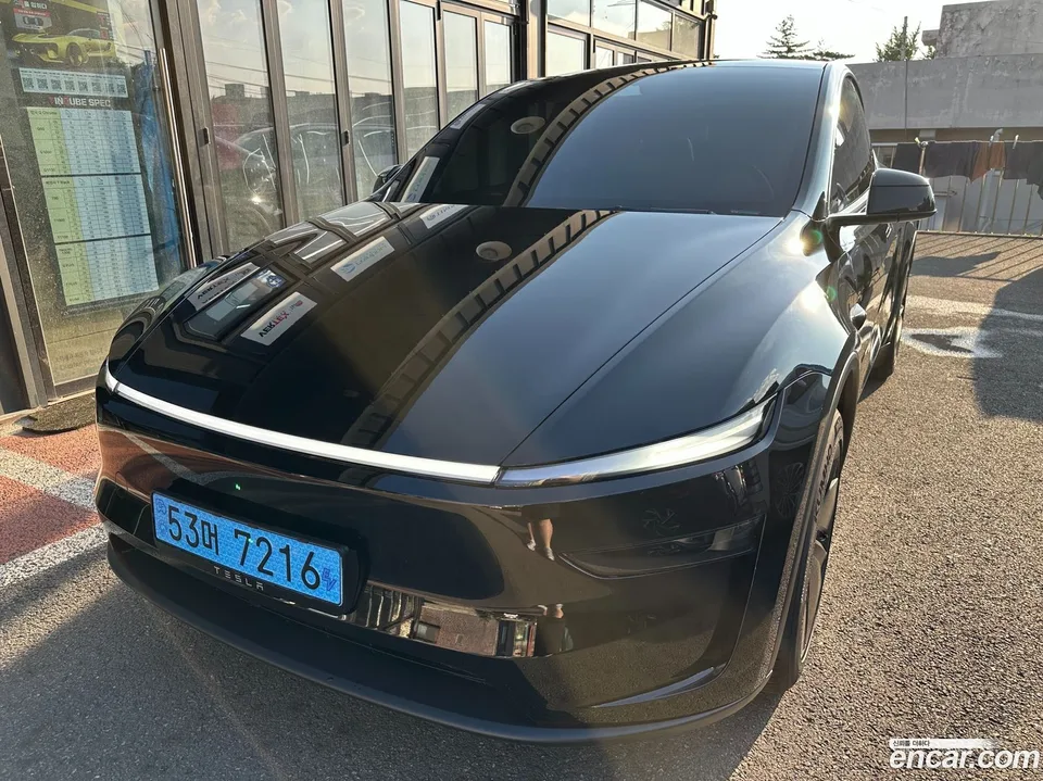 Tesla Model Y RWD 2026 — photo 1, buy with delivery to Moscow