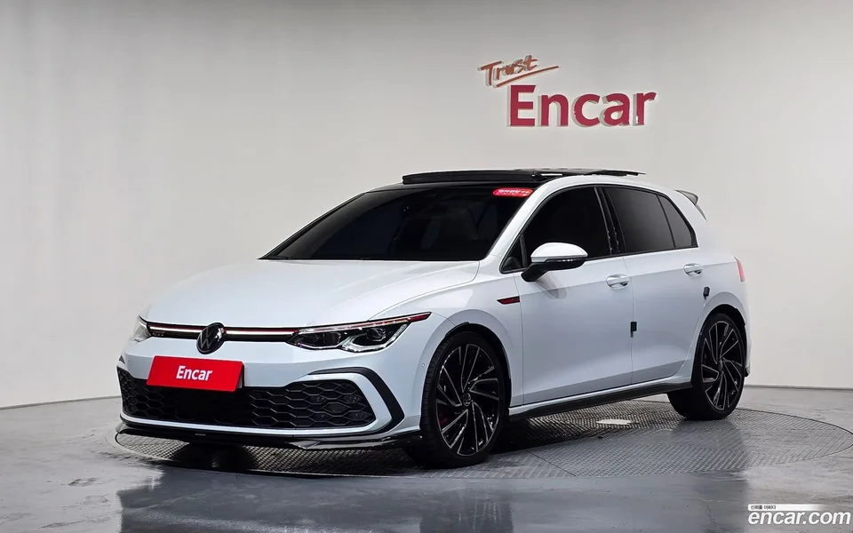 Volkswagen Golf 2.0 GTI 2024 — photo 1, buy with delivery to Moscow