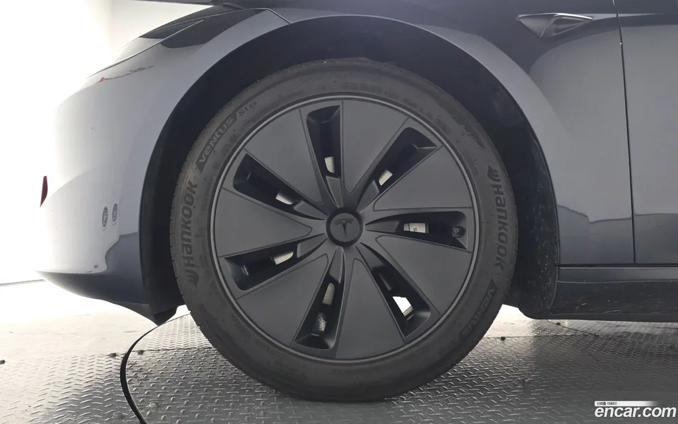 Tesla Model 3 AWD 2024 — миниатюра 2
