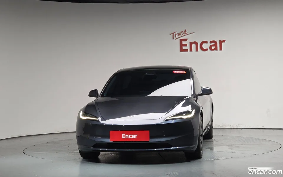 Tesla Model 3 AWD 2024 — миниатюра 3