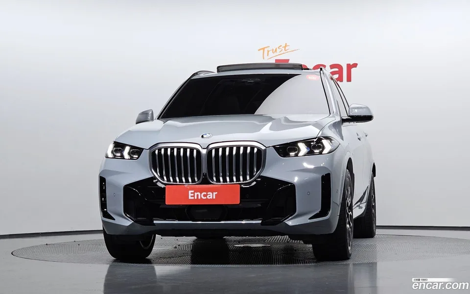 BMW X5 xDrive 40i M 2023 — thumbnail 3