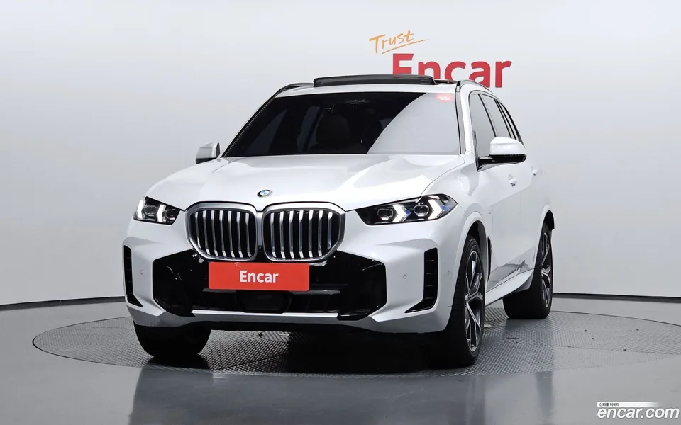 BMW X5 xDrive 40i M 2023 — thumbnail 3