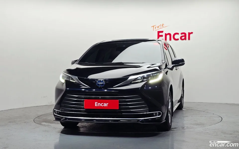 Toyota Sienna 2.5 AWD 2023 — thumbnail 3