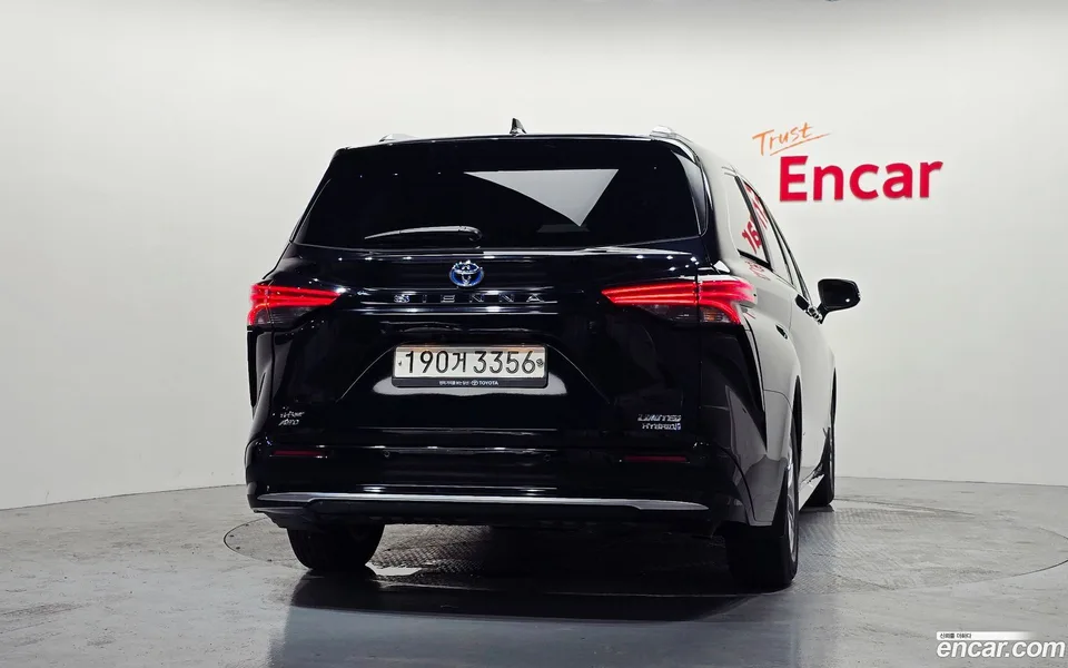 Toyota Sienna 2.5 AWD 2023 — thumbnail 4